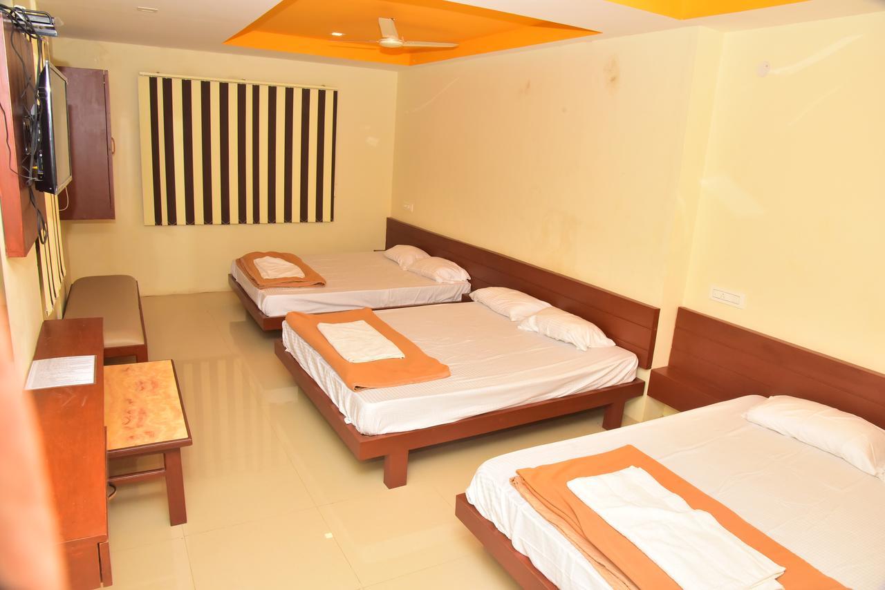 Hotel Bright Palace Restaurant And Residency Shimoga Exterior foto