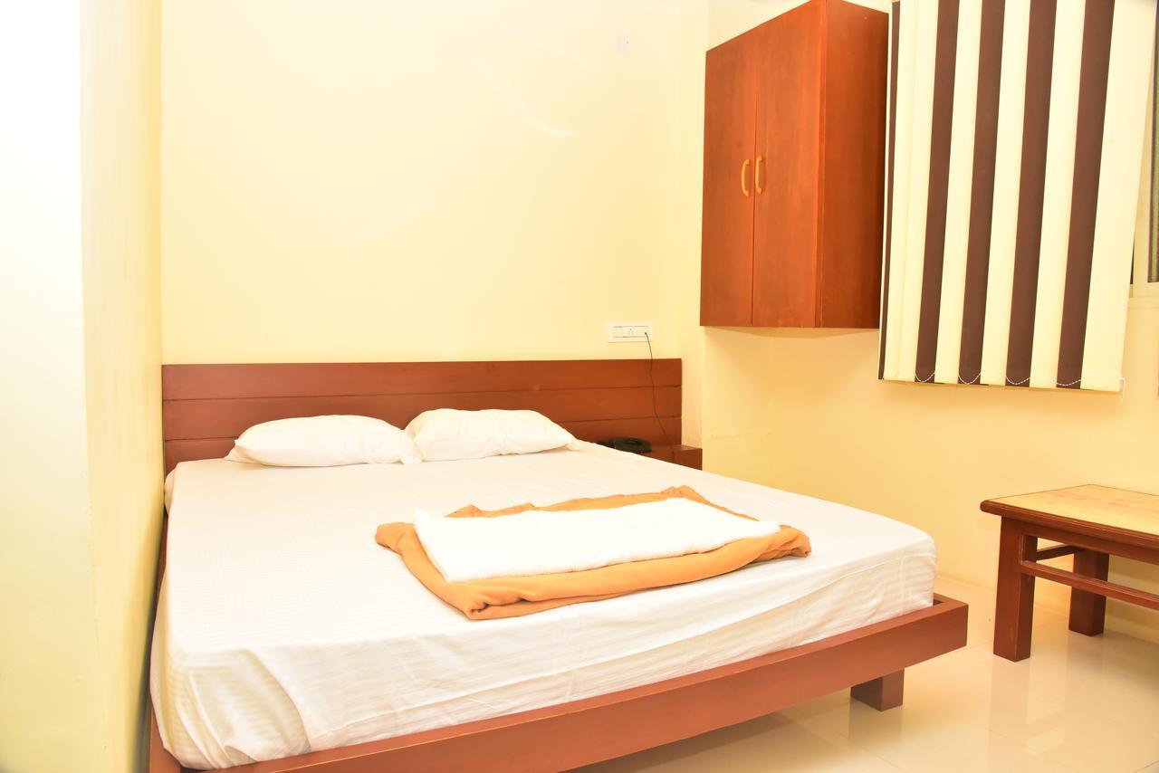 Hotel Bright Palace Restaurant And Residency Shimoga Exterior foto