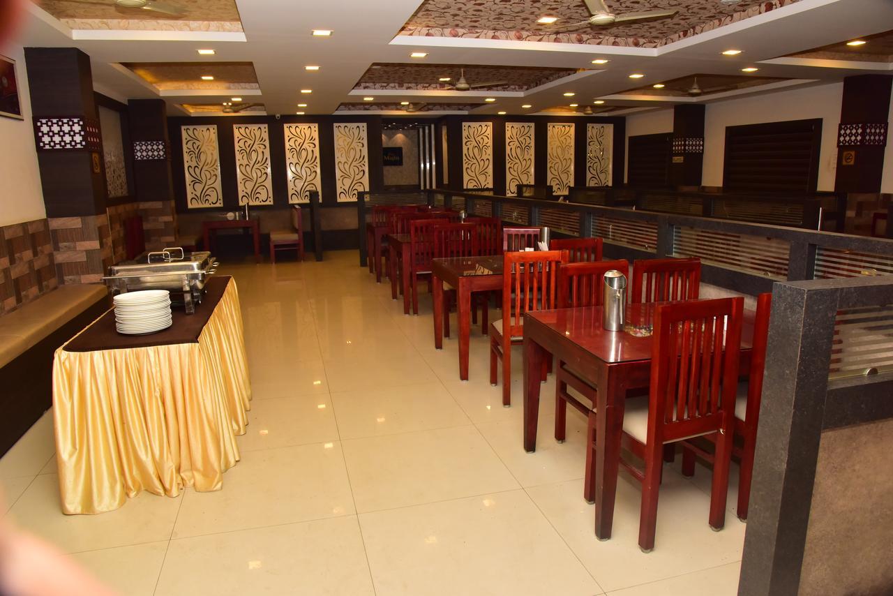 Hotel Bright Palace Restaurant And Residency Shimoga Exterior foto